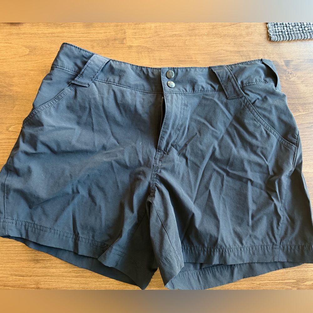 Columbia PFG shorts. Size 12. NWOT